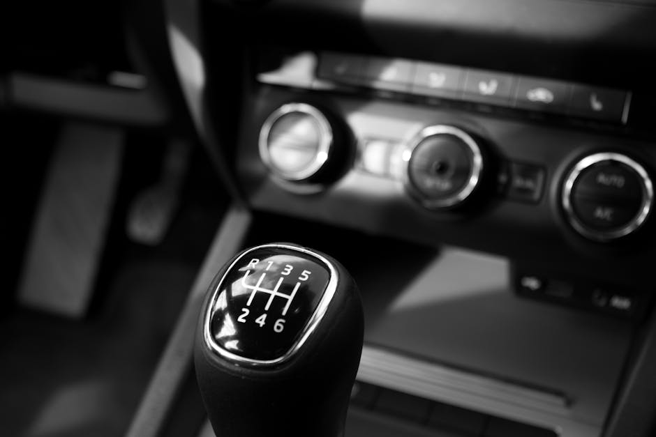 Mercedes Exec Says Big Screens Aren't Luxurious but Won't Ditch Them