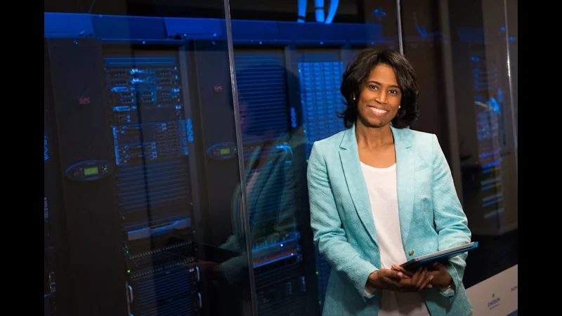 How to Stay Safe on Social Media - Internet & Security detailed view