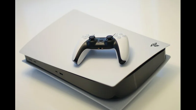 History of Competitive Gaming: The Rise of E-Sports Giants - Gaming Tech visual representation