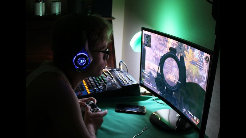 The Evolution of E-Sports: From LAN Parties to Stadiums