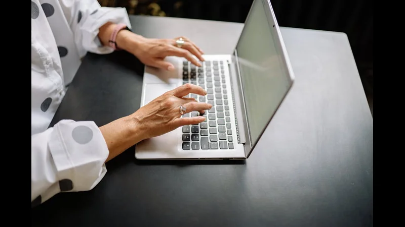 Laptop Buying Guide: Choosing the Best Laptop in 2026 - Hardware Tech visual representation