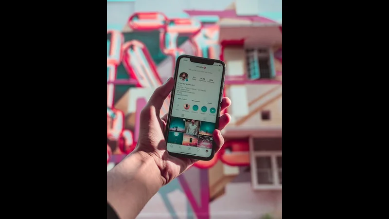 How to Protect Your Smartphone From Hackers - Mobile Tech visual representation