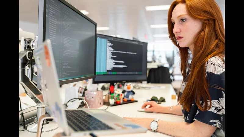 The Best Text Editors and IDEs for Developers (2026 Guide) - Software Dev illustration